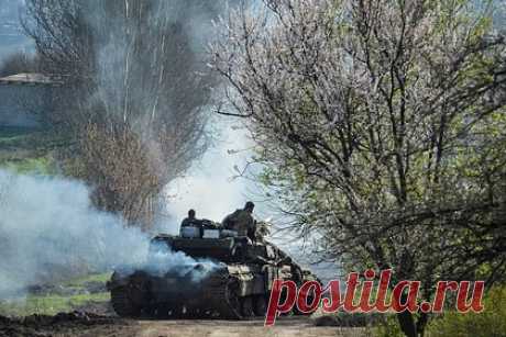 Под Артемовском погиб ушедший на фронт украинский велогонщик. Под Артемовском (украинское название — Бахмут) погиб украинский велогонщик Константин Денека, который ушел на фронт воевать в составе спецподразделения Главного управления разведки (ГУР) Министерства обороны Украины. Сообщается, что Денека погиб в результате осколочного ранения 31 марта.
