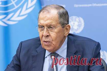Лавров обвинил Запад в раскручивании ядерной риторики. Запад раскручивает в общественном обсуждении вопрос применения ядерного оружия, при этом пытаясь исказить действительное положение вещей и обвинить Россию в ядерной угрозе, заявил глава МИД России Лавров. Он также напомнил, как президент Украины Зеленский ранее назвал ошибкой отказ Киева от ядерного оружия.