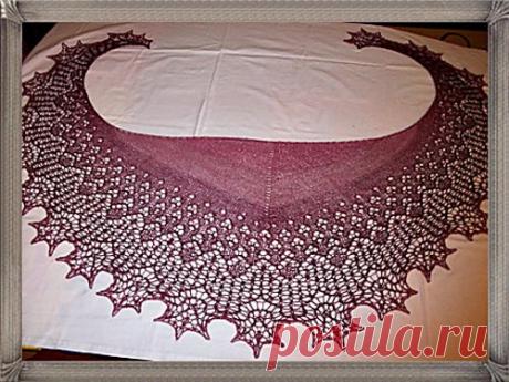 Мини-шаль LazyLara от Birgit Freyer .