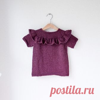 Rose Sweater pattern by Knit By TrineP 
A feminin sweater, for everyday use. Knitted from top to button, with raglan, collar and opening in the back. This is a very good beginner project, easy but still fun to knit. And on thick needles it is also a quick knit. The sweater has icord edges, and you get directions to knit it with both short or long sleeves.

