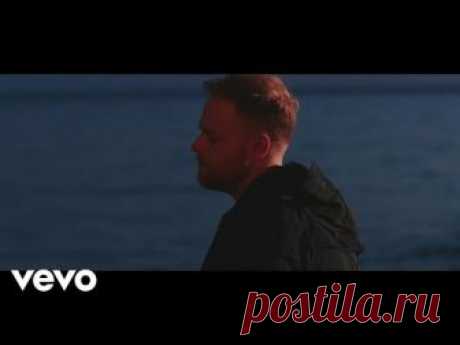 Tom Walker - Leave a Light On (Official Video)