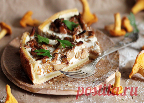 Нереально вкусный заливной пирог с лисичками из песочного теста