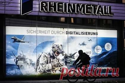 На Украине создали совместное оборонное предприятие с немецким Rheinmetall. Украинский госконцерн «Укроборонпром» и немецкий оборонный концерт Rheinmetall создали совместное оборонное предприятие на Украине. Оно будет производить, а также обслуживать западную военную технику, сообщил премьер-министр Украины Денис Шмыгаль в своем Telegram-канале.
