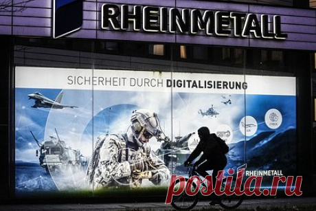 На Украине создали совместное оборонное предприятие с немецким Rheinmetall. Украинский госконцерн «Укроборонпром» и немецкий оборонный концерт Rheinmetall создали совместное оборонное предприятие на Украине. Оно будет производить, а также обслуживать западную военную технику, сообщил премьер-министр Украины Денис Шмыгаль в своем Telegram-канале.