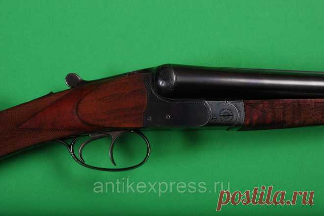 Старинное ружье Nowotny J. 
Горизонталка 12/70 знаменитого торгового дома и мастера. Вес ружья 3 кг., стволы 700, отстреляно на испытательной станции в Праге в 1914 году, стволы крупповской стали, эжектора, кнопочное цевье, каналы 18,3 , по сужениям оба чока. Расстояние от переднего крюка до áбреза ложи 36,5 см. Очень хороший баланс ружье не "клюет", прикладисто. Ружье принадлежало Евгению Ивановичу Чазову, бывшему Министру здравоохранения СССР ( личный врач Л.И. Брежнева).