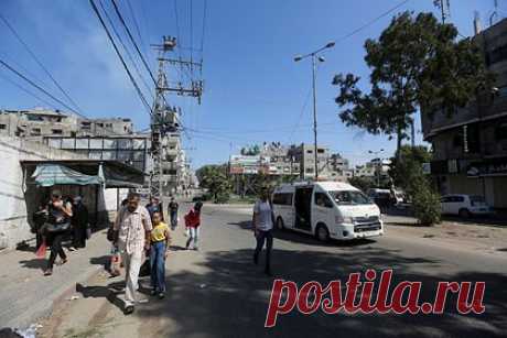 Израиль возобновил подачу воды на юге сектора Газа. Израиль доложил США о возобновлении водоснабжения на юге сектора Газа. Об этом заявил советник американского президента по национальной безопасности Джейк Салливан. Данную информацию также подтвердил телеканал Sky News Arabia — по его данным, подача воды в указанном районе действительно восстановилась.