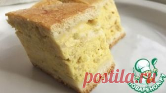 Пирог с плавлеными сырками 


Нежный и мягкий пирог с очень вкусной начинкой.


Ингредиенты:


Мука пшеничная/Мука— 1,5 стак.
Масло сливочное— 150 г
Сметана— 4 ст. л.
Сода гашеная уксусом— 0,5 ч. л.
Лук репчатый— 3 шт
Сырок пла…