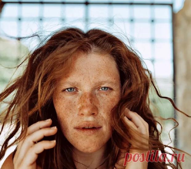 Варвара Шмыкова - актриса с необычной внешностью: фото звезды сериала "Чики"