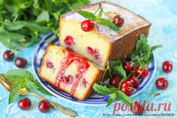 Манник с вишней на кефире