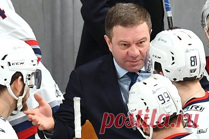 На тренера клуба КХЛ совершено нападение. На главного тренера хоккейного «Нефтехимика» Олега Леонтьева было совершено нападение в Нижнекамске. Инцидент произошел утром 20 января. Неизвестный молодой человек, проходя мимо, толкнул Леонтьева, а затем ударил его по голове. Тренеру наложили два шва. Он обратился с заявлением в полицию.