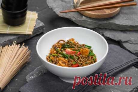 15 простых рецептов лапши вок с курицей