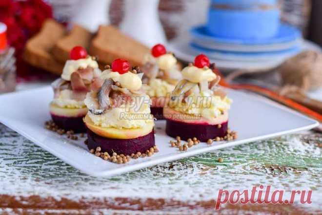 Закуска для праздничного стола. Закуска со свеклой, яблоком и рыбой: пошаговый рецепт с фото