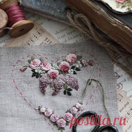 Добрый день, мои друзья! Мой новый проект 🙌🏻☺️
.
.
.
#вышивка #embroidery #embroideryart #бразильскаявышивка  #flowers #embroideryartist #рукоделие #crossstitch #broderie #рококо #bordado #needlepoint #country_stilllife