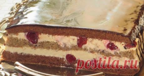 Шоколадно-горіховий пляцок з вишнею