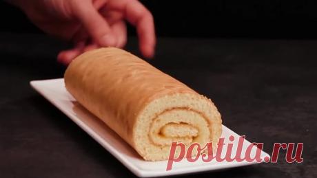 Рулет с абрикосовым джемом