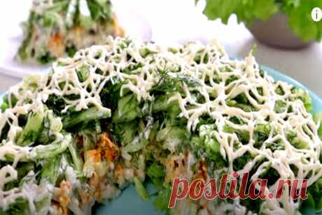 Салат «Королевский роман». Легкий и очень вкусный - КУХНЯ МИРА 
 
 
 
 Рецепт праздничного легкого салата с консервированной рыбой (лососем или другой рыбой) под названием «Королевский роман». Ингредиенты: лосось консервированный — одна стандартная баночка. Можно заменить консервированной скумбрией, сардинами, тунцом свежий огурец среднего размера — 1 штука рис — 50-70 граммов (в сыром виде) укроп — 1 пучок морковь — 1 штука майонез […]