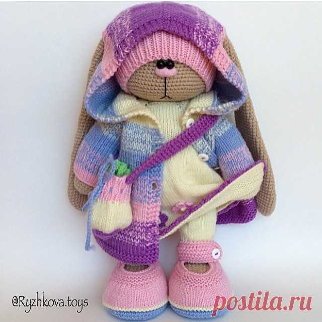 🐰 #villy_vanilly_shop #вязаныйзаяц #weamiguru (Автор идеи Бэла Макаева)