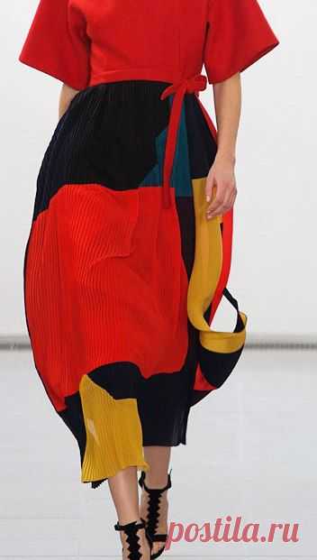 In/Out: color blocking VS вещи-коллажи