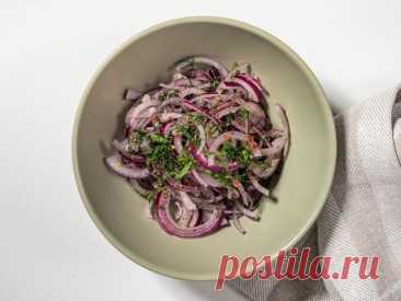 Салат из красного лука к мясу – пошаговый рецепт приготовления с фото