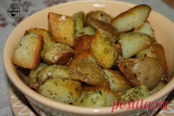 КАРТОШКА, ЗАПЕЧЕННАЯ В ЧЕСНОЧНОМ МАСЛЕ