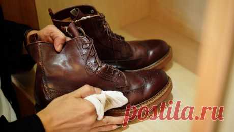 Соль на обуви: 9 простых способов избавиться от разводов на коже и замше Зимняя пора, все достают теплую зимнюю обувь, будь то ботинки или сапоги.
Каждый раз мы сталкиваемся с проблемой выступившей соли на обуви, которая появляется по причине посыпания улиц реагентами. Это…