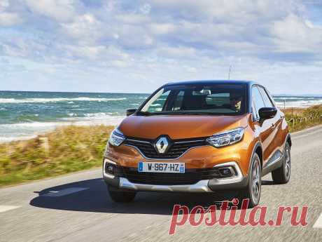 Смотри! Renault Capture 2018 года Автомобиль является городским мини-кроссовером, спроектированном на основе Clio четвертого поколения, который также нашел свое признание среди клиентов Ren