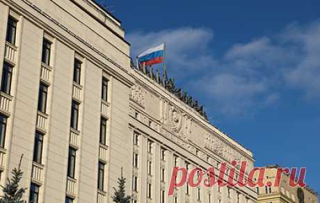 В МО РФ заявили, что ценностная основа россиян отразила ментальный блицкриг Запада. По словам советника главы ведомства Андрея Ильницкого, осознав безуспешность этих попыток, противник пытается разделять общество и влиять на элиты