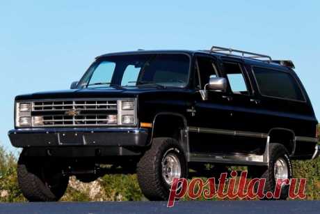 1986 CHEVROLET SUBURBAN
Двигатель 5,7 литров
4-ступенчатая автоматическая коробка передач
Цена $33,000