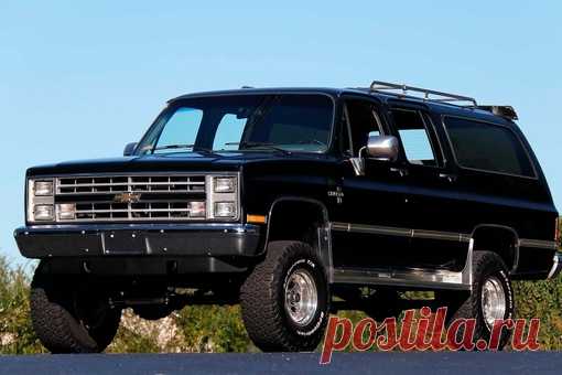 1986 CHEVROLET SUBURBAN
Двигатель 5,7 литров
4-ступенчатая автоматическая коробка передач
Цена $33,000