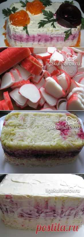 Салат слоеный с крабовыми палочками