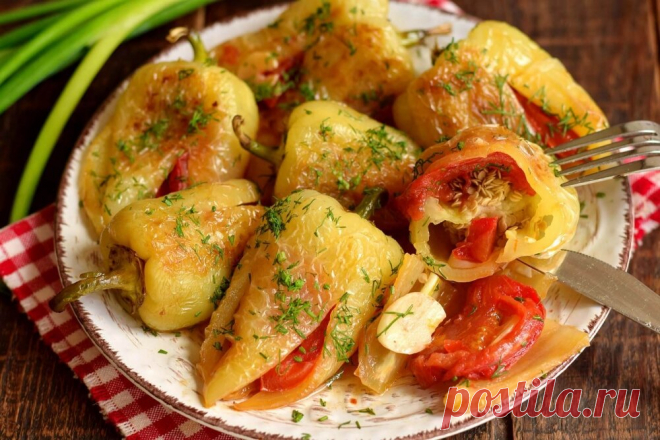 Жареный болгарский перец с чесноком и помидорами | Рецепты салатов и вкусняшек | Яндекс Дзен