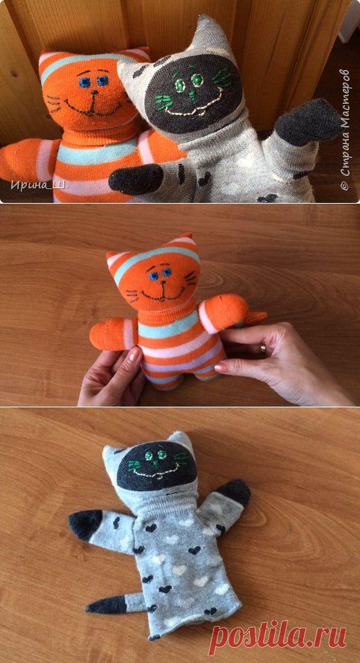 Нескучные игрушки из носков своими руками, мои первые добрые котята :) | Страна Мастеров