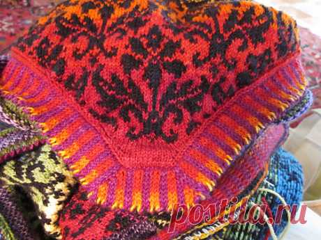 Ravelry: Project Gallery for Thistle pattern by Pinneguri