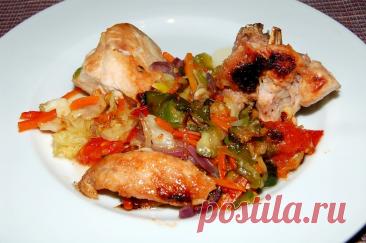 Рецепт овощного рагу с курицей Овощное рагу с курицей - это ароматное и сытное блюдо, идеально подходящее для семейного обеда или ужина. В его состав входят сезонные овощи и курица, что делает его не только вкусным, но и полезным. Простота приготовления и насыщенный вкус делают это рагу отличным выбором для любого случая.