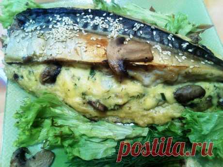 Запеченная скумбрия с начинкой Скумбрия – это универсальная рыба, которая подходит для засолки, жарки и запекания. В ней достаточно жира, поэтому во время термической обработки она получается сочная и вкусная. Разнообразить обычный…