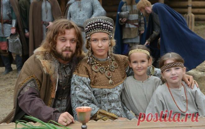 Какие фамилии на Руси самые древние | История России |