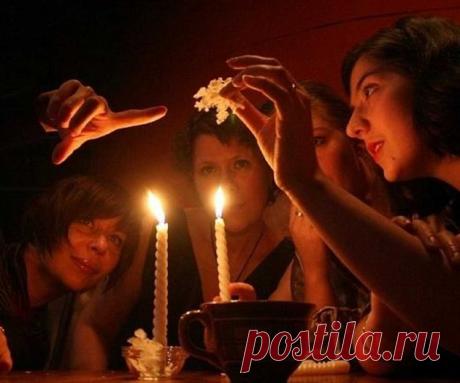 Стоит ли верить гаданиям - мнение специалистов, ученых и экстрасенсов Магия и гадания очень прочно укоренились в жизни многих людей. И действительно, это одна из самых загадочных сфер и все потому, что вокруг нее всегда было много мифов и суеверий. Стоит ли верить гадалкам – это вопрос, который волнует множество людей. С одной стороны – мы пытаемся верить, что наша жизнь окружена магией, а с другой – боимся быть обманутыми. Как не попасться в сети шарлатанов, и какие могут...