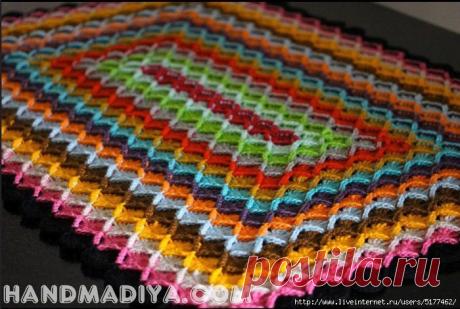 Оригинальный плед баварской вязкой