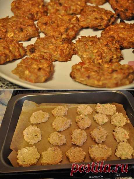 Овсяное печенье с творогом, яблоком и бананом.