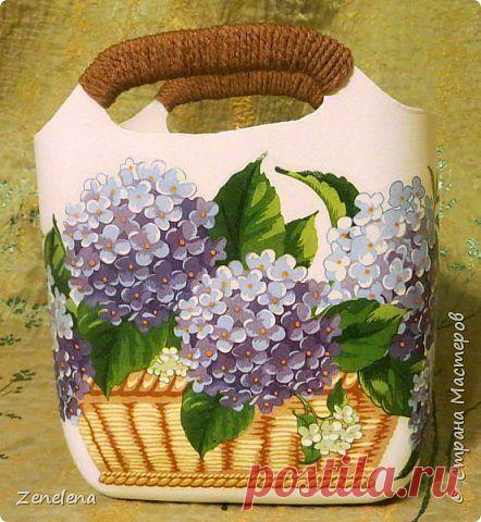 Как сделать из обычной канистры очаровательную  корзинку.