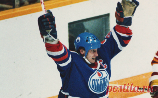 Клюшку Уэйна Гретцки продали на аукционе за рекордную сумму. Этой клюшкой Гретцки играл в финале плей-офф НХЛ 1988 года, когда завоевал с «Эдмонтоном» четвертый Кубок Стэнли за пять лет и последний в своей карьере. Лот превзошел предыдущий рекорд для клюшек из НХЛ почти на $200 тыс.