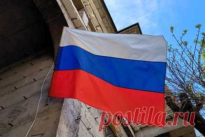 В Роструде напомнили о четырехдневной рабочей неделе. Россиян на следующей неделе ждет четырехдневная рабочая неделя. Об этом напомнили в Роструде, передает ТАСС. Празднование Дня России 12 июня в этом году выпадает на понедельник, в связи с чем трехдневные выходные продлятся с 10 по 12 дня. Рабочая неделя будет длиться со вторника, 13 июня, по пятницу, 16 июня.