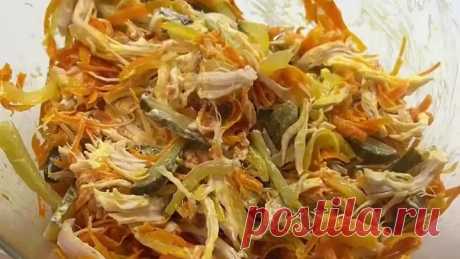 Салат Обжорка классический с курицей и солеными огурцами