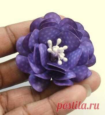 Бумажный цветочек из сердечек