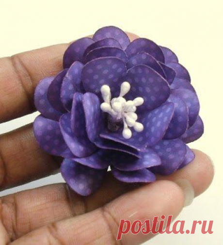 Бумажный цветочек из сердечек