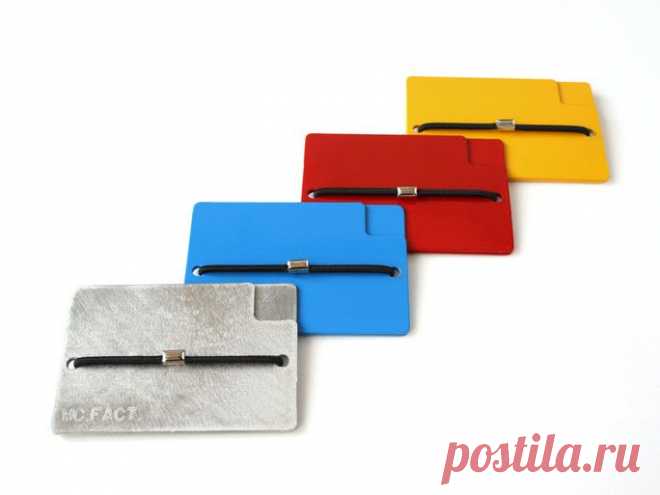 William Wallet Holds Money, Cards Using Aluminum Sheets