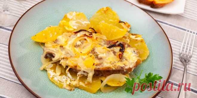 Свинина запечённая с картофелем и луком