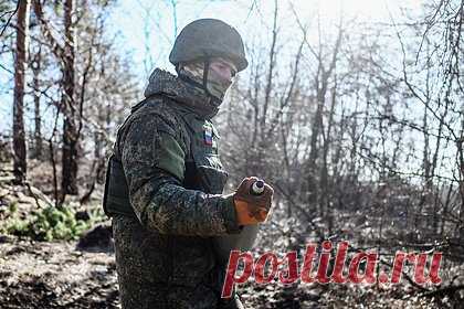 СК РФ возбудит уголовное дело из-за выгнанного с рейса участника СВО. Глава Следственного комитета (СК) РФ Александр Бастрыкин поручил возбудить уголовное дело после случая с выгнанным из самолета участником спецоперации. В ведомстве заявили, что датчики дыма в самолете не сработали, и иных фактов, подтверждающих данные претензии, не установлено.