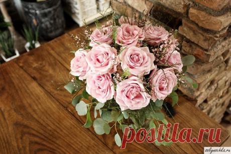 Букет невесты из розовых роз, фото на тему "Свадебные цветы"