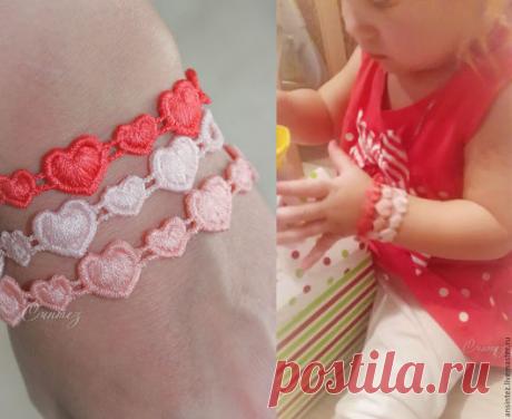 Купить Вышитые браслеты мама-дочка Веселые сердечки набор 3детских 3взрослых - браслет вышитый